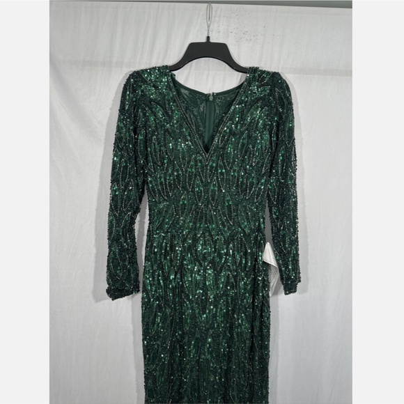 NWT $598 Mac Duggal [ 6 ] Long‎ Sleeve Beaded V-Neck Gown in Forest Green - Picture 9 of 14